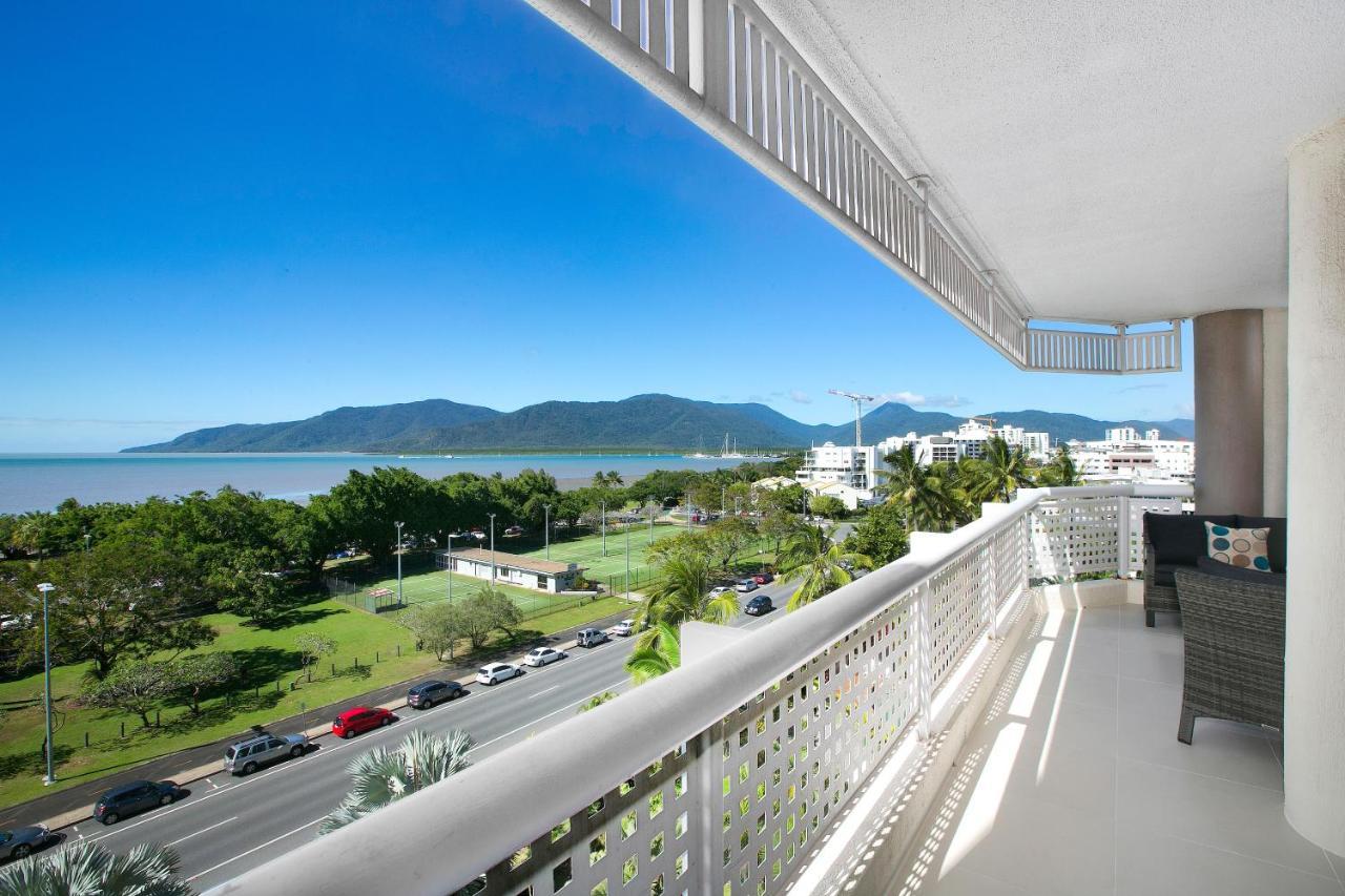 Cairns Luxury Seafront Apartment Eksteriør billede