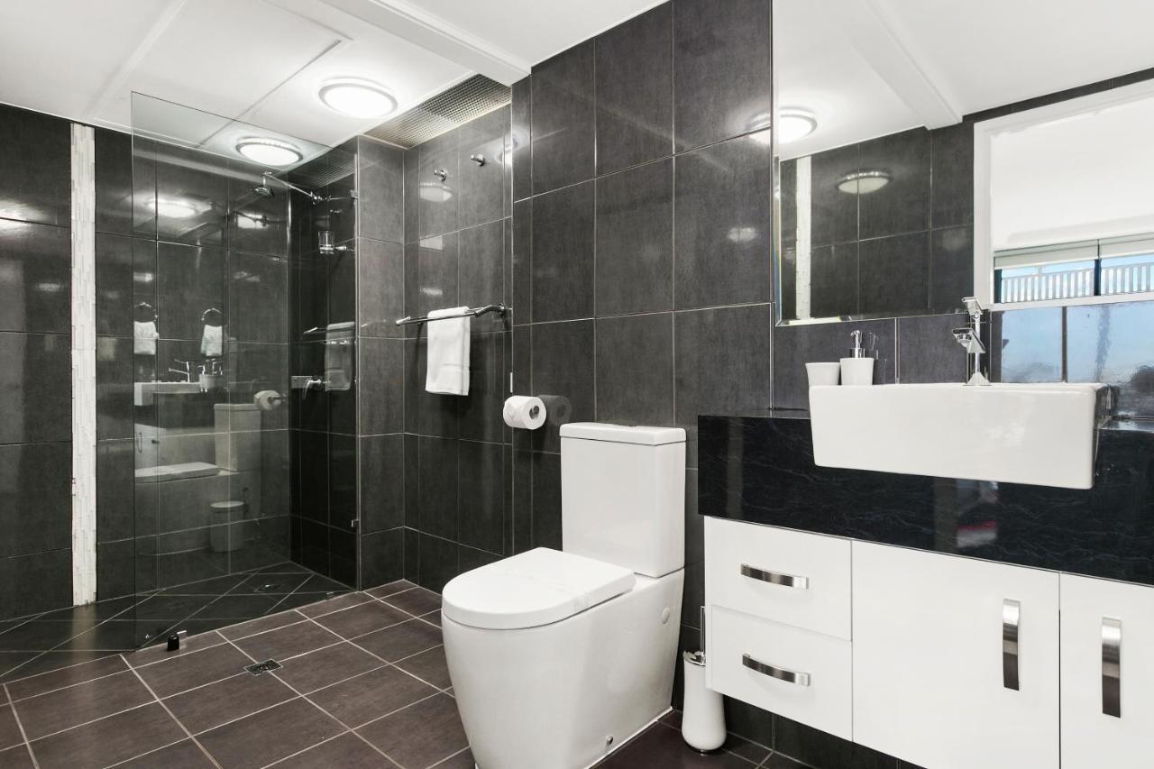 Cairns Luxury Seafront Apartment Eksteriør billede